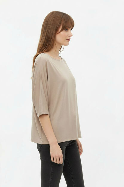 REMERA QUIMBO TAUPE CLARO image number null