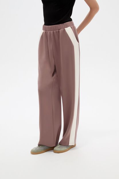 PANTALON DEPORTIVO RACHELLE 70607 GUSTO 1 image number null