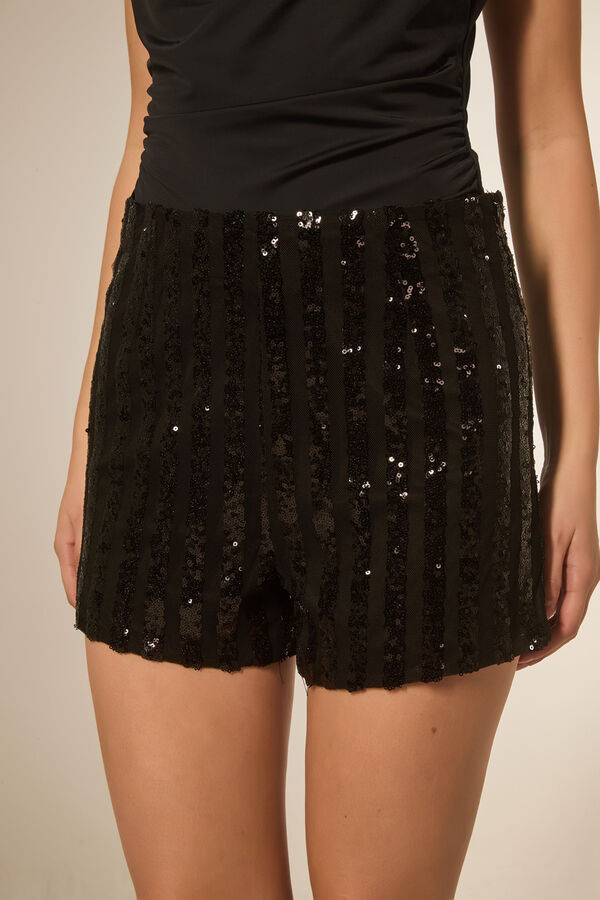 SHORT SINJAR NEGRO image number null