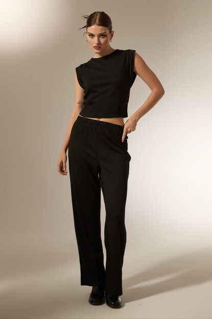 REMERA QORIM 70607 NEGRO image number null