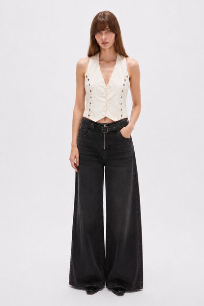 PANTALON VERZA GRIS OSCURO image number null