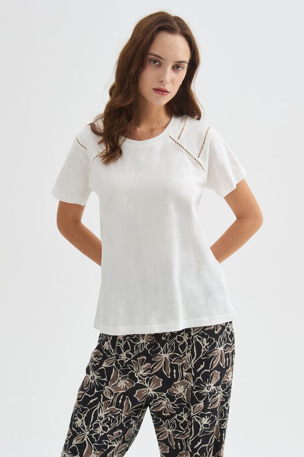 REMERA LUGOJ 70607 MARFIL  / OFF WHITE image number null