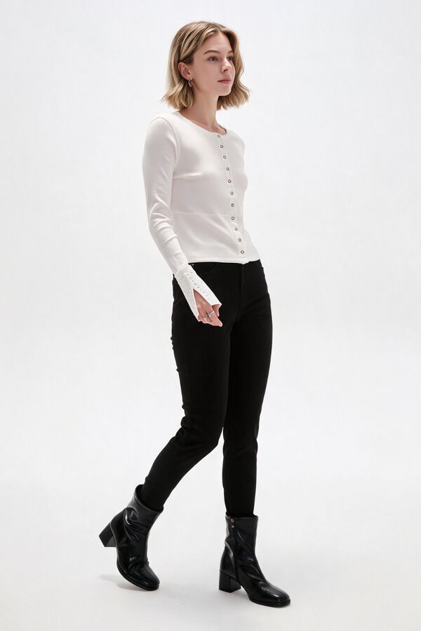 REMERA CARITO 70809 MARFIL  / OFF WHITE image number null