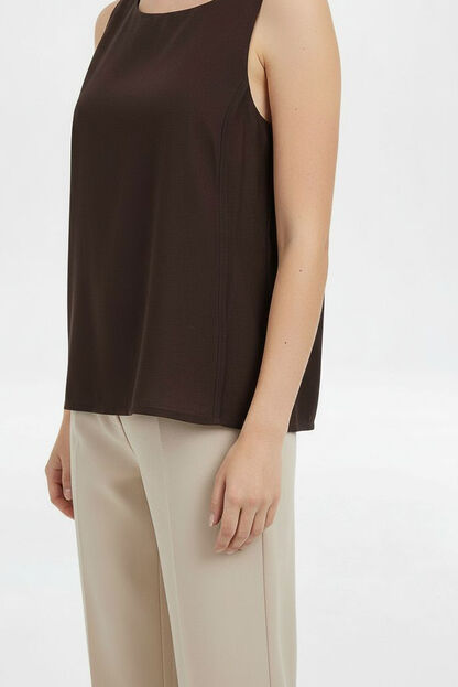 MUSCULOSA NELU 70809 CAFE image number null