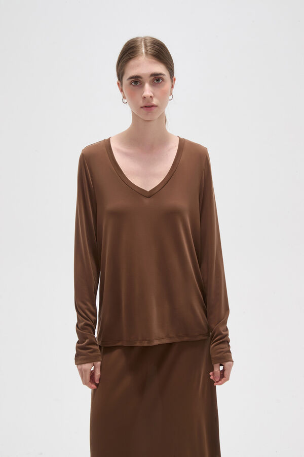 REMERA TIVIA CHOCOLATE image number null