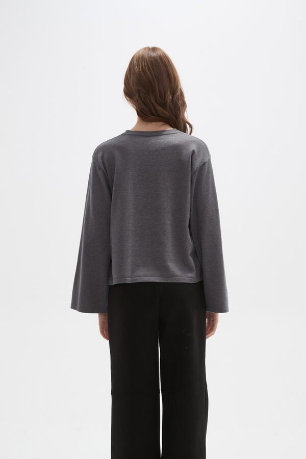 REMERA VALIC GRIS MELANGE OSCURO image number null