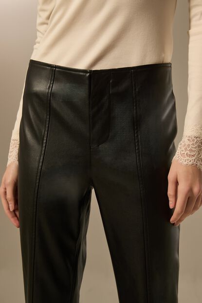 PANTALON ORVEN NEGRO image number null