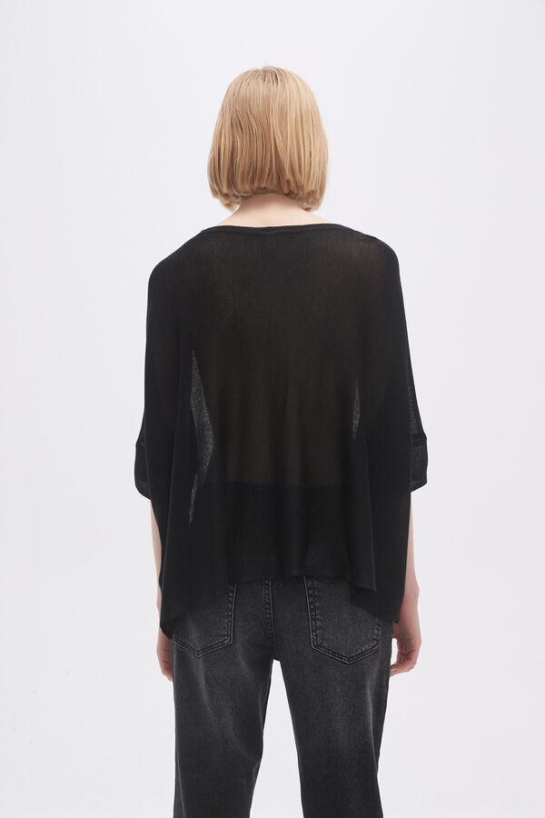 REMERA MAGNETUS NEGRO