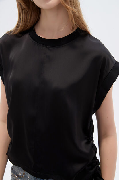 REMERA BELAQ 70809 NEGRO image number null
