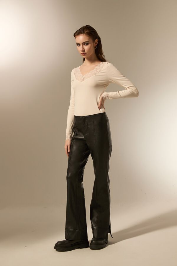 PANTALON ORVEN NEGRO image number null