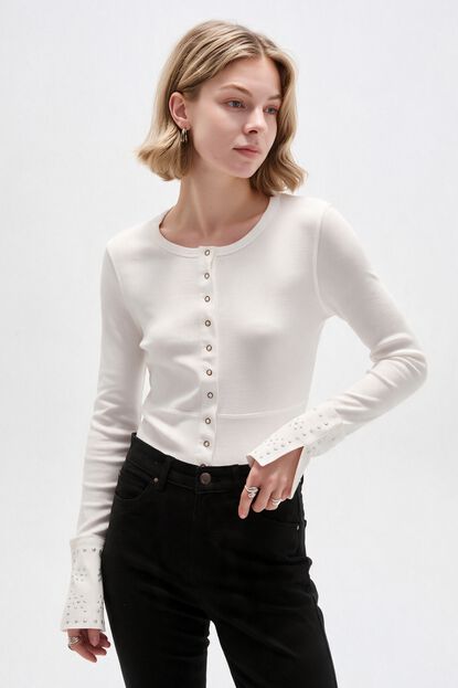 REMERA CARITO 70809 MARFIL  / OFF WHITE image number null