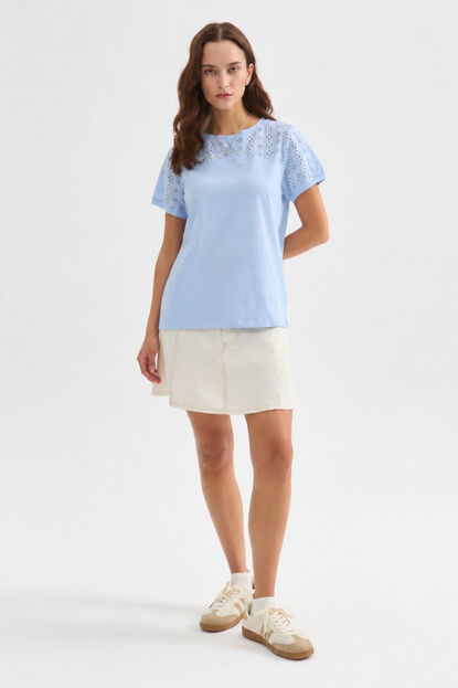 REMERA MALIKA 70607 CELESTE image number null