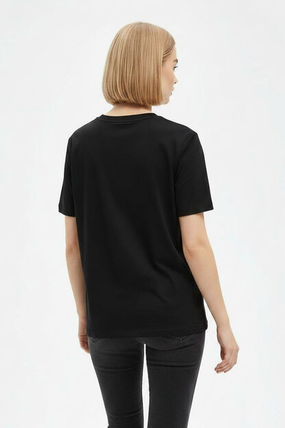 REMERA VANTU 70607 GUSTO 1 image number null