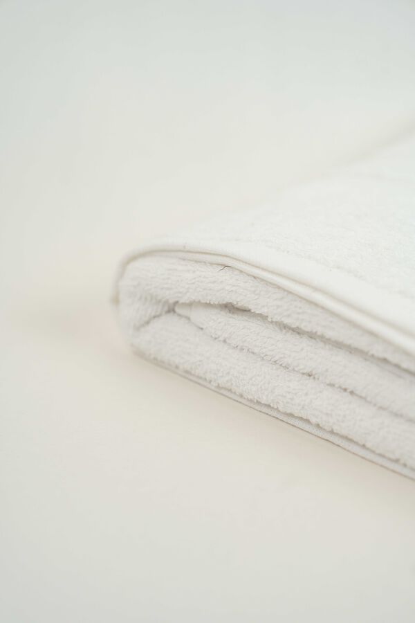 Toalla Super Ba&ntilde;o NESSA, 380g. BLANCO image number null