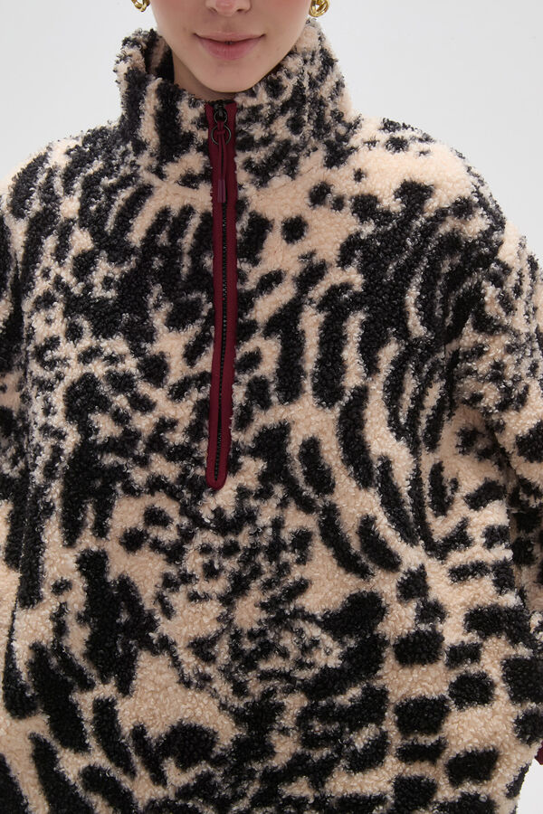 BUZO LIPA GUSTO 1 image number null