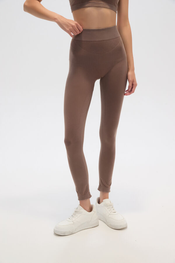 CALZA KEMMI BEIGE OSCURO image number null