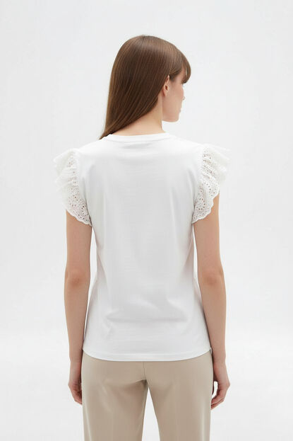 REMERA BARBE 70809 BLANCO image number null