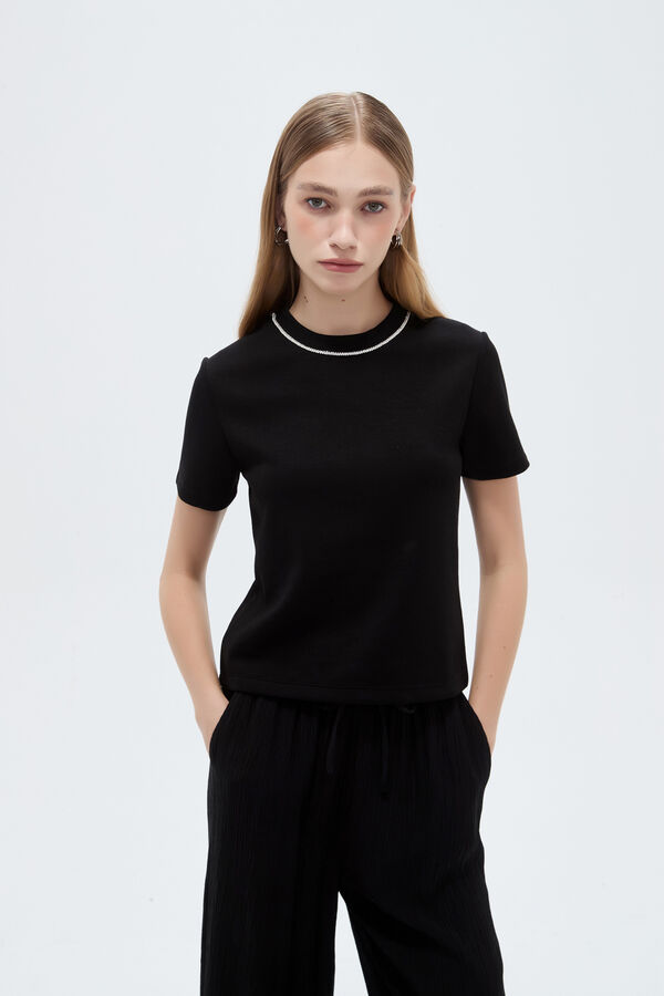 REMERA POIT 70809 NEGRO image number null