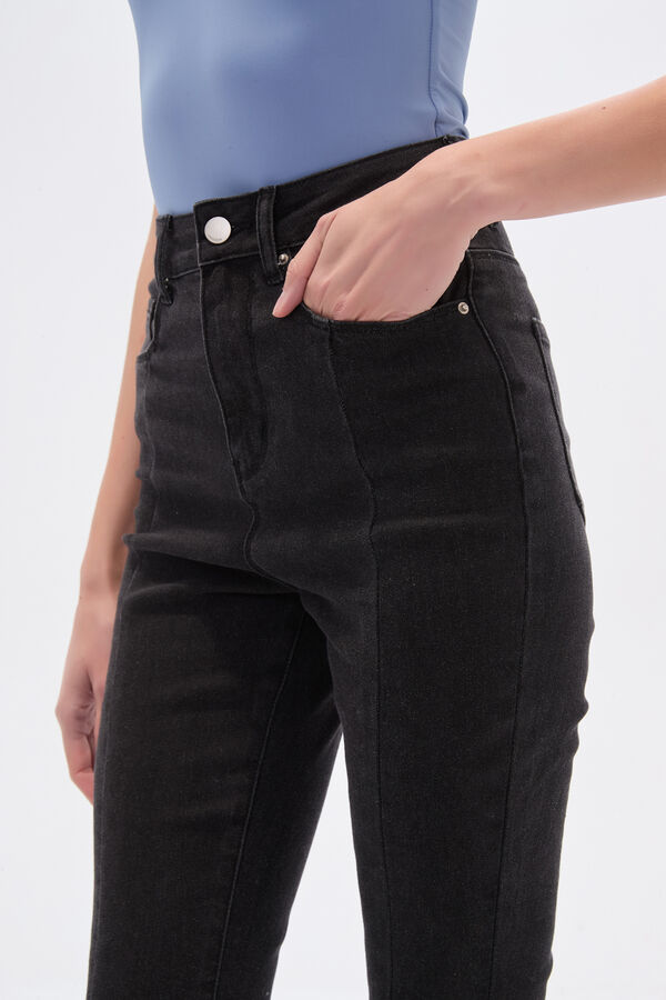 PANTALON MASERU GRIS OSCURO image number null