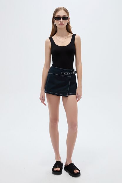 SHORT DOVI 71201 AZUL NOCHE image number null