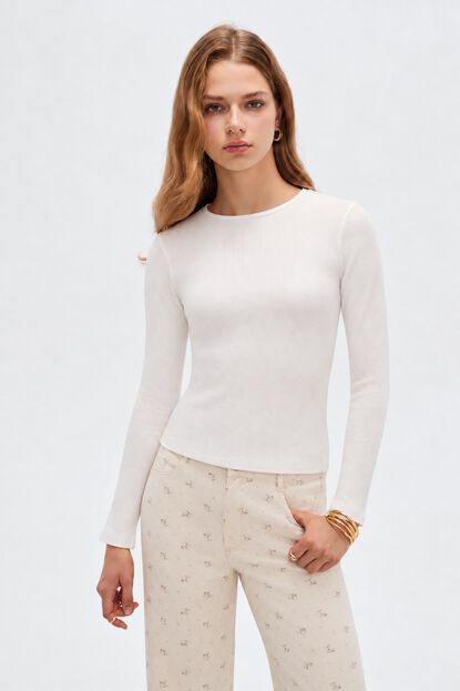 REMERA AWRA 70607 MARFIL  / OFF WHITE image number null