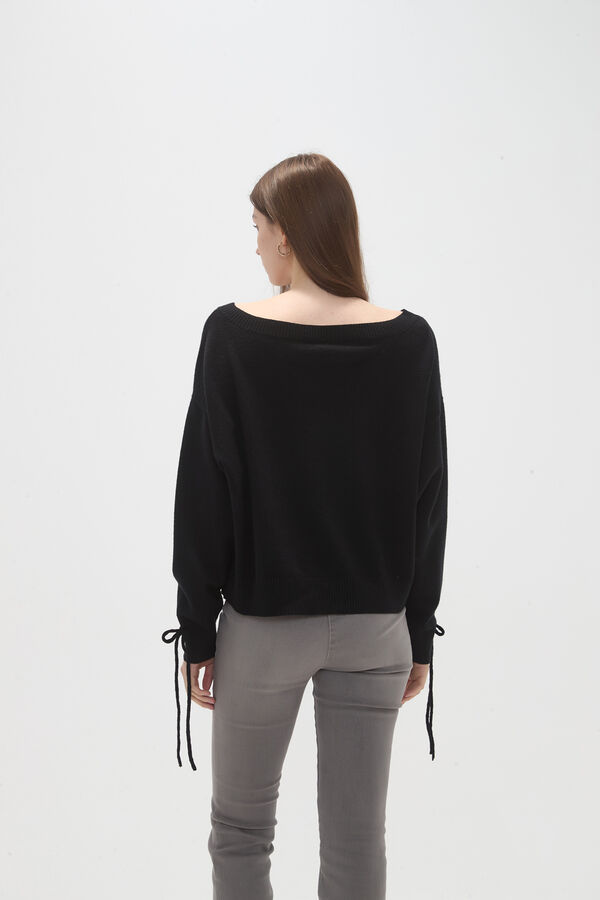 SWEATER URYTH NEGRO image number null