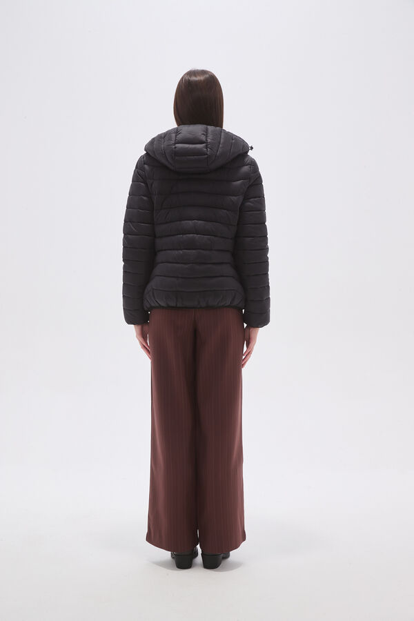 CAMPERA TALICADA NEGRO image number null