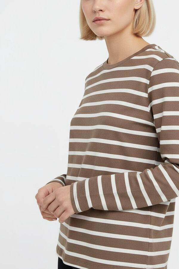 REMERA ROTHOS GUSTO 1 image number null