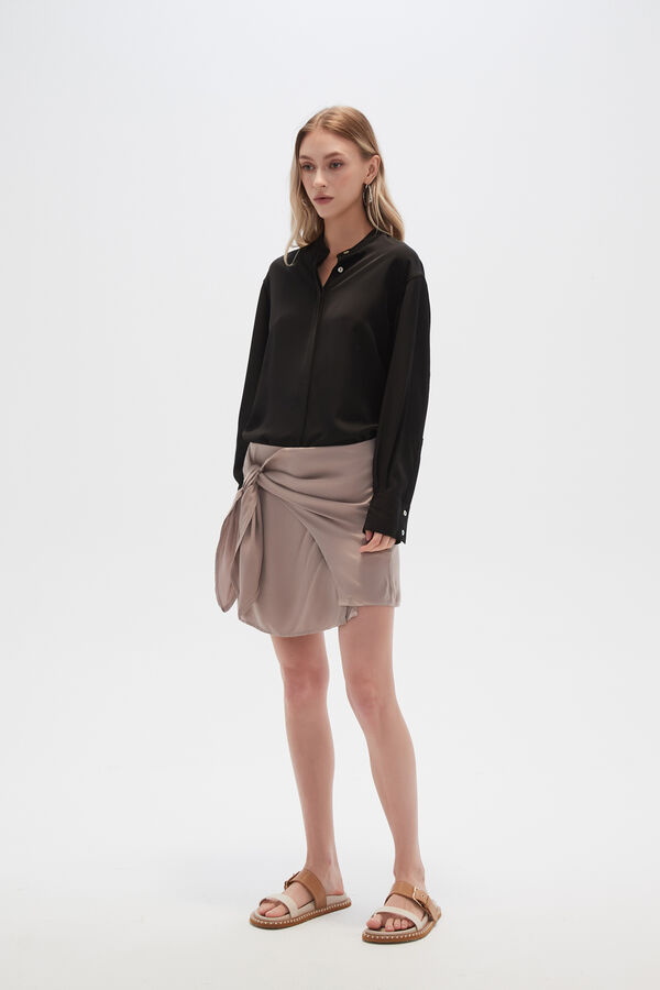 SHORT JIMOR TAUPE CLARO image number null