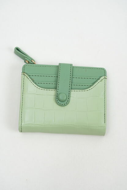 Billetera Pila VERDE image number null