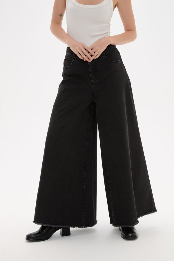 PANTALON DARLING 70607 GRIS MEDIO image number null