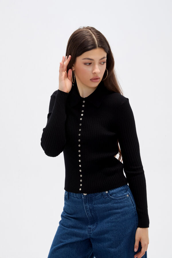 REMERA CORUM NEGRO image number null