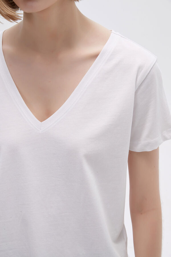 REMERA URSA BLANCO image number null