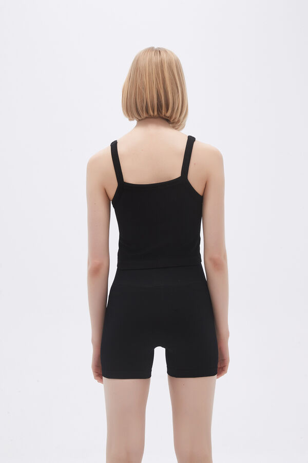 TOPS BESO NEGRO image number null