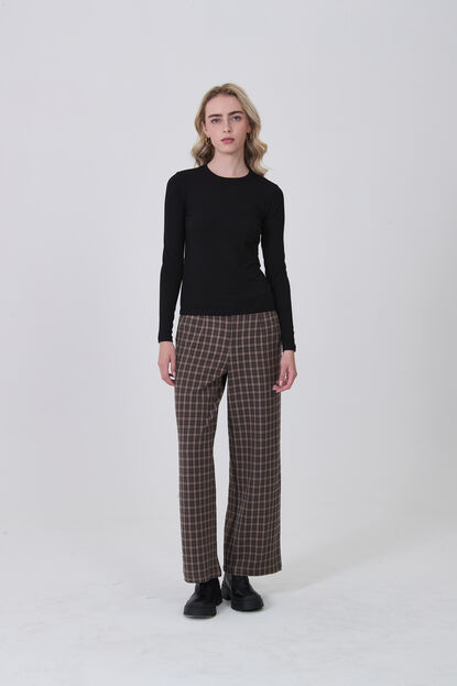 REMERA ZACATLAN NEGRO image number null