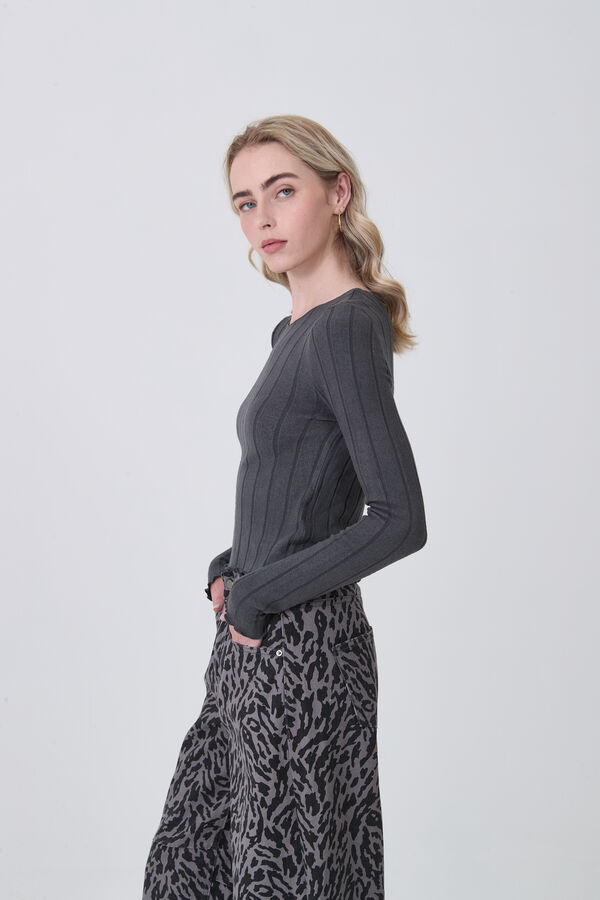REMERA BALI GRIS MELANGE OSCURO image number null