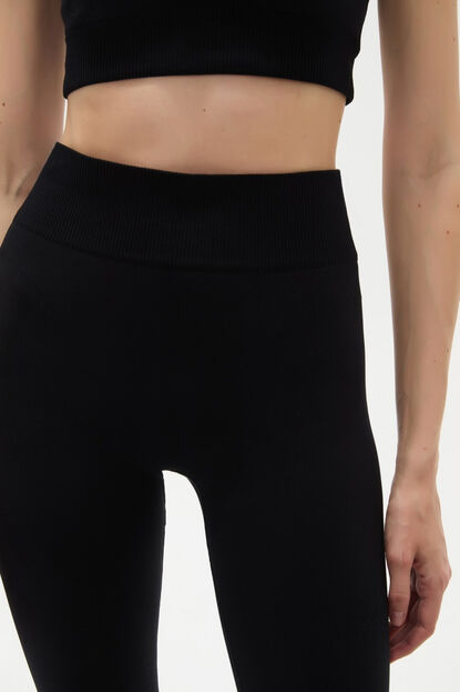 CALZA RUNNE 70809 NEGRO image number null