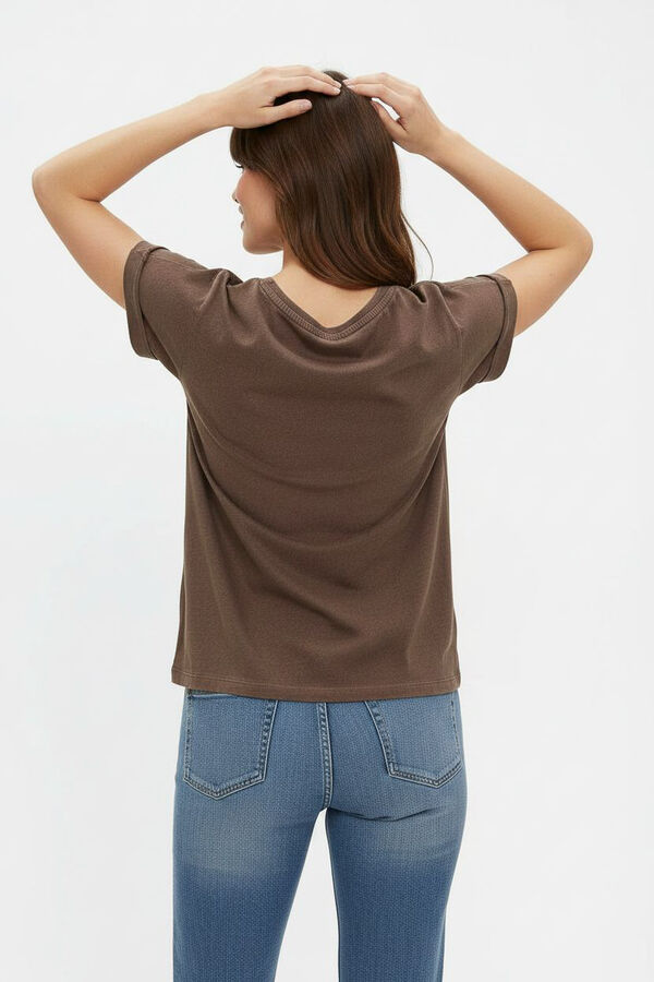 REMERA AKAROA 70607 GUSTO 2 image number null