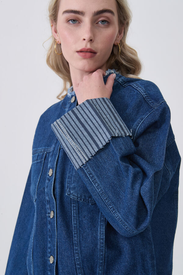 CAMPERA YANEL AZUL MEDIO image number null