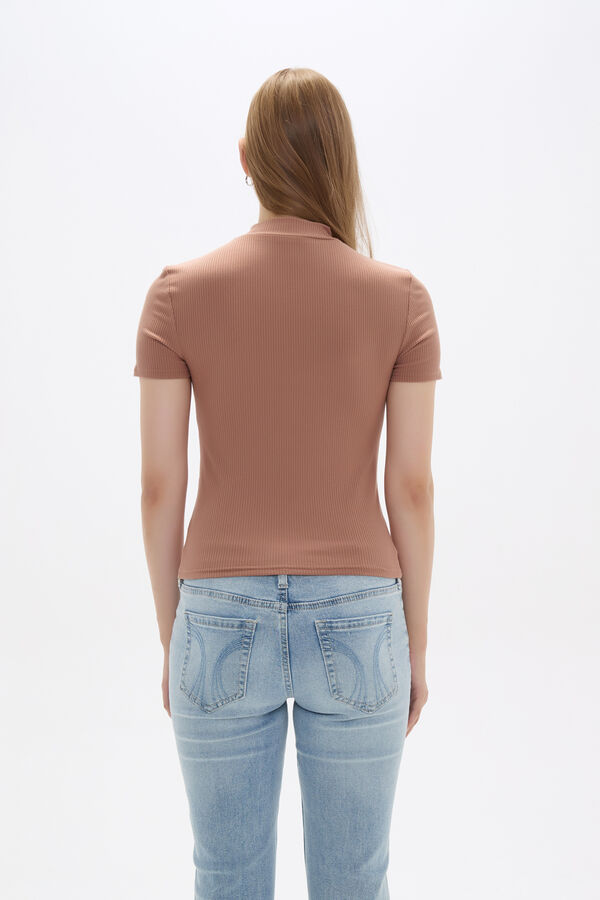 REMERA DALY TOSTADO image number null