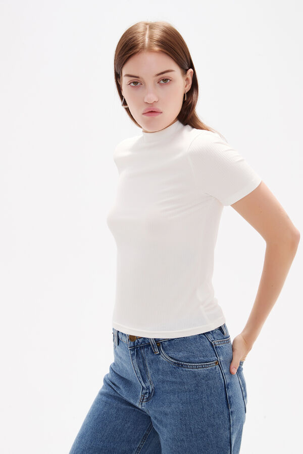 REMERA DALY 70607 MARFIL  / OFF WHITE image number null