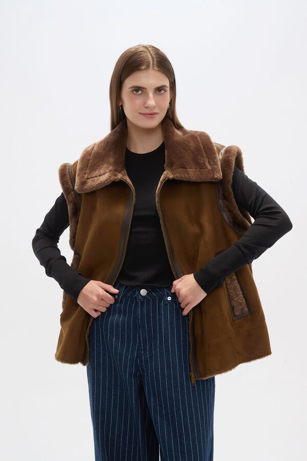 CHALECO RIETA BEIGE OSCURO image number null