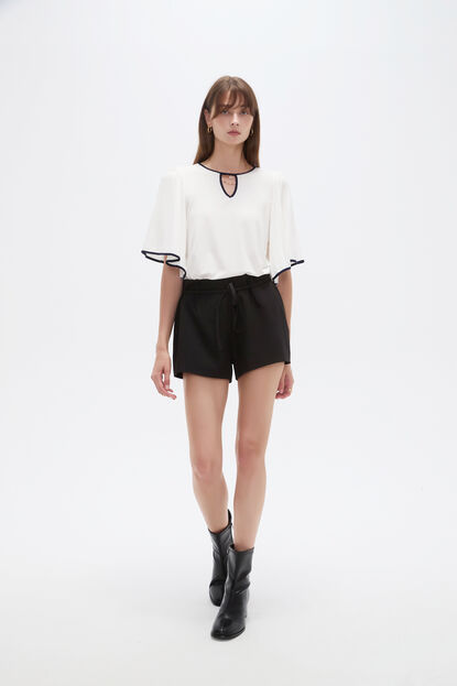 SHORT MILAE 70809 NEGRO image number null