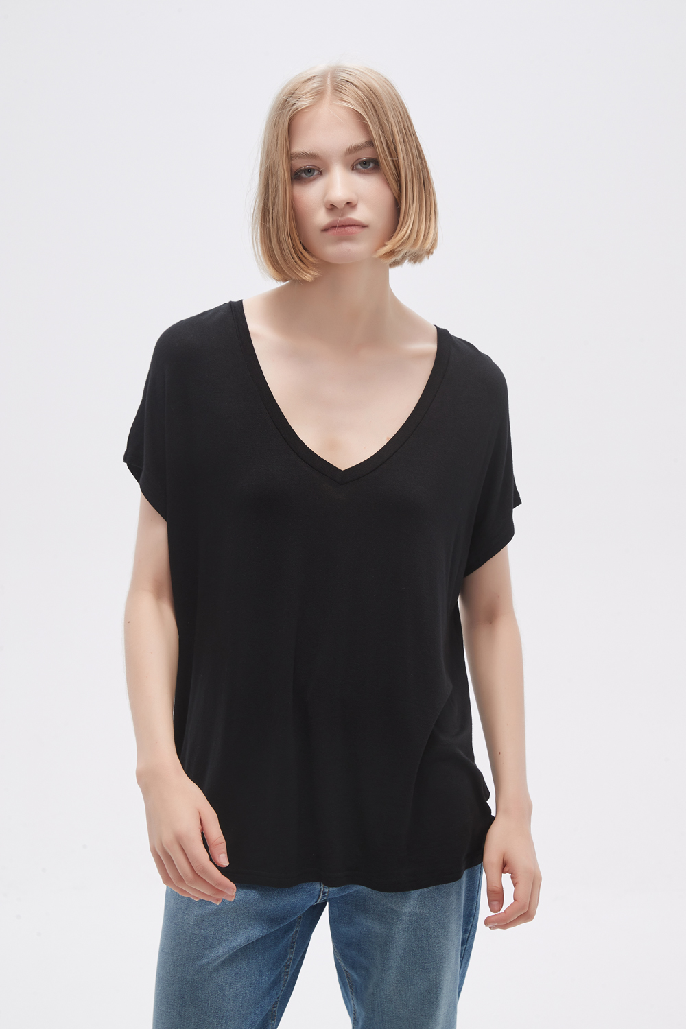 REMERA VENOM NEGRO