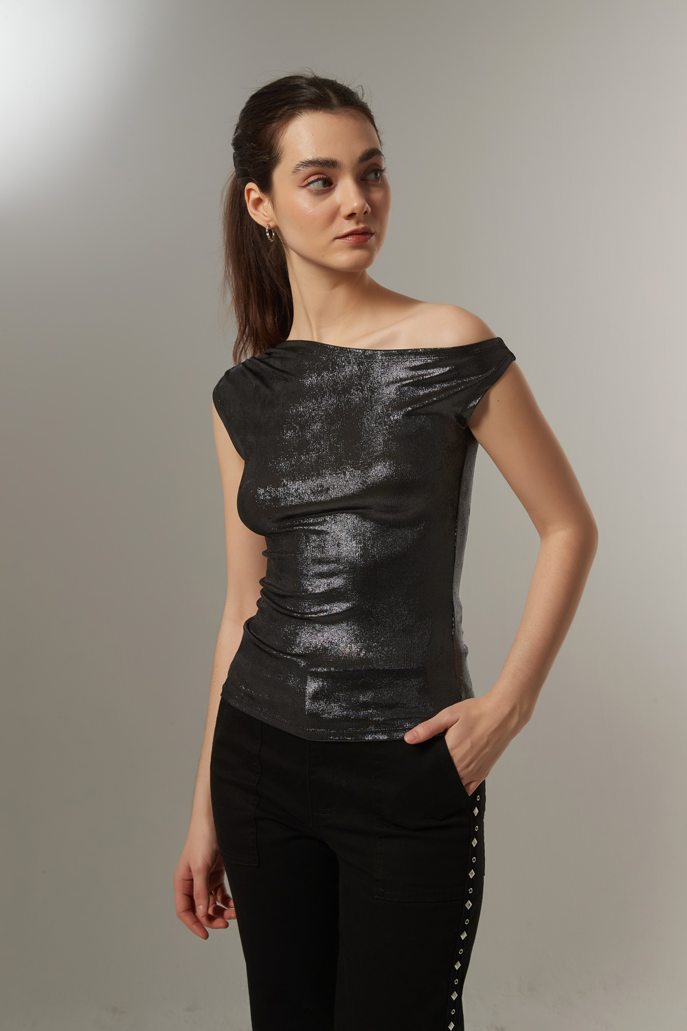 TOPS REITAN GRIS OSCURO